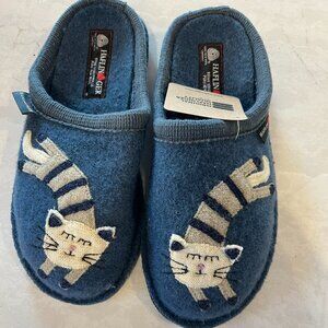 Haflinger Cat slippers size 39/8.5